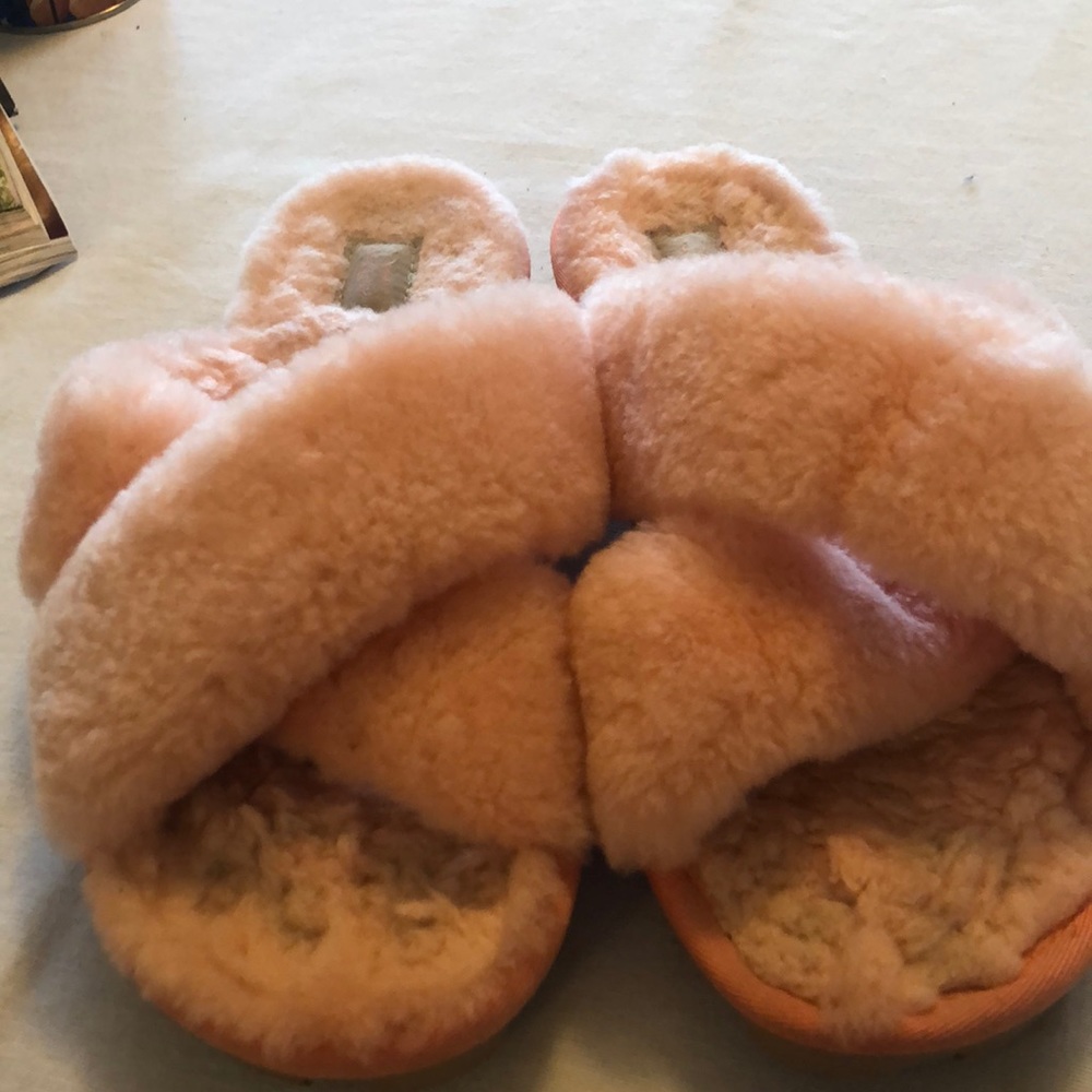 Ugg pink cross cross slippers size9